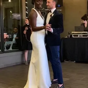 Tanner &amp; Kourtni Holmes on the dance floor.