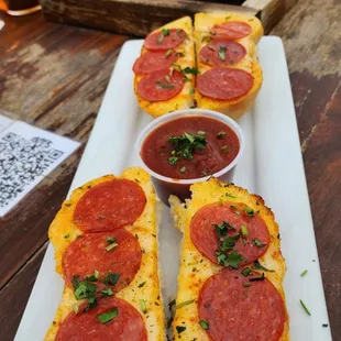 PEPPERONI GARLIC BREAD!