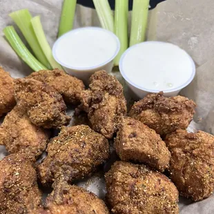 fried chicken, bbq chicken, food, fried chicken wings, chicken wings, poultry, chicken wings and fried chicken, chicken, bbq wings