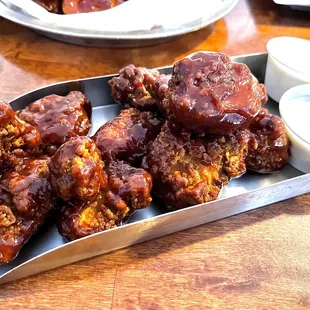 a tray of chicken wings