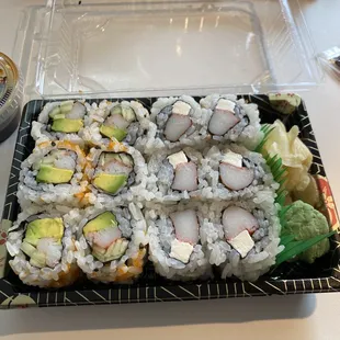 Lunch combo - California and crab/cream cheese