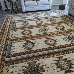 Hand knotted southwest style rug.  Just beautiful.