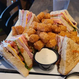 Club sandwich with tots