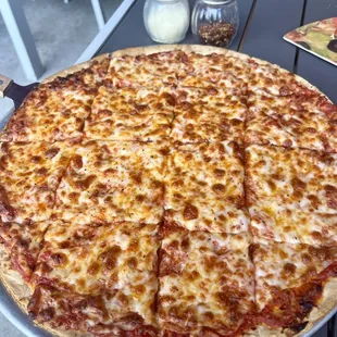 Cheese pizza.