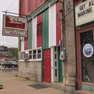 The Roosevelt, Bellaire, OH - April 30, 2016