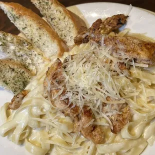 Joey Bishop &apos;s Alfredo