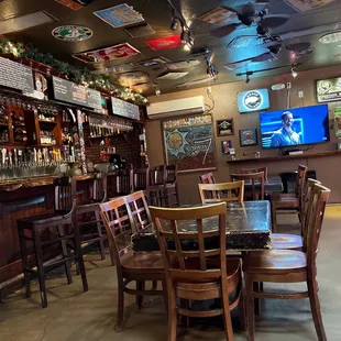 the bar and dining area