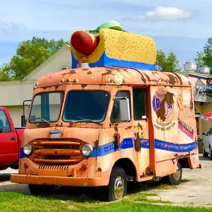 Vintage Hot Dog Truck