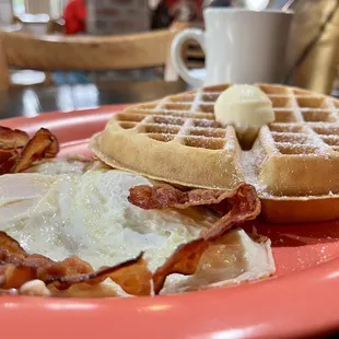 Waffle combo w/ bacon &amp; eggs