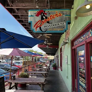 the outside of the restaurant