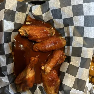 food, fried chicken, bbq wings, poultry, fried chicken wings, chicken, bbq chicken, chicken wings and fried chicken, chicken wings