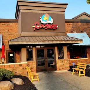 the front entrance of a restaurant