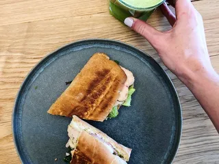 Top Out Cafe