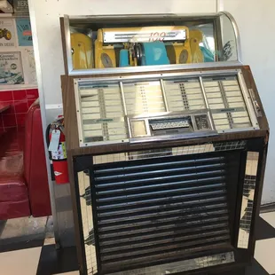 Old jukebox constantly plays