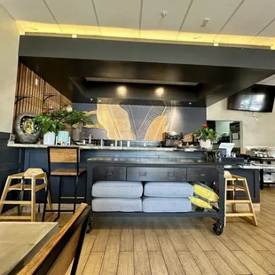 Inside &amp; sever's counter