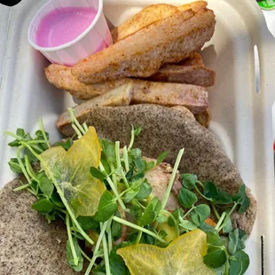 Wahoo/ono fish sandwich with kalo fries and aioli