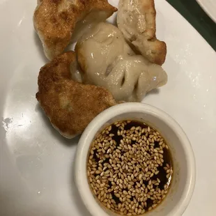 Gyoza