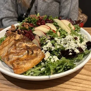 Seasonal salad with salmon