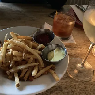 top tier fries, muscadet, old fashioned