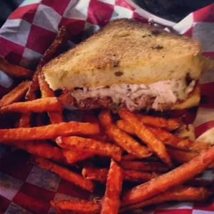 grilled cheese with pulled pork on texas toast and sweet potato fries!
