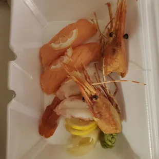 Smoked salmon and sweet shrimp Nigiri