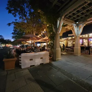 Evening scene at Roppongi with plenty of outdoor dining spaces.