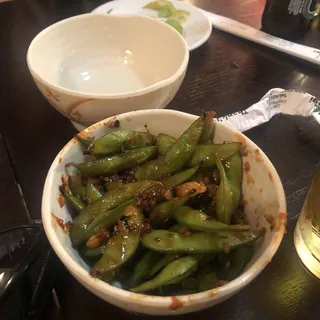 Spicy Garlic Edamame