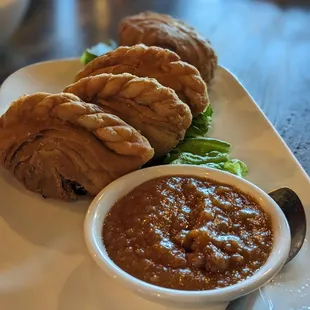 Curry puff