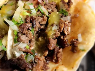 Izzy’s Tacos