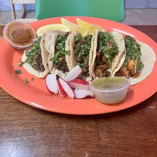 Tacos de cabeza pastor y asada