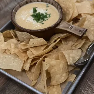 Queso crock