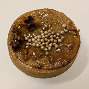 @endoedibles on Instagram 10/19/24
 
 Walnut Pie
