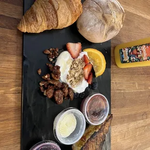 PETIT DÉJEUNER FRANÇAIS