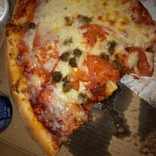 Half tomato/sausage and half cheese