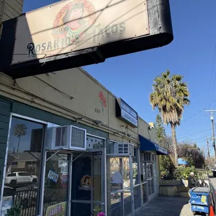 Local hole in the wall