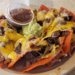 Super nachos with beef