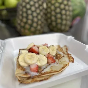 Strawberry Banana Lechera Crepe