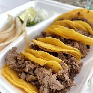 Tacos de asada (lunch menu)