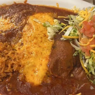I ordered the number 5, enchilada, taco and tamale. Beans and rice were eh