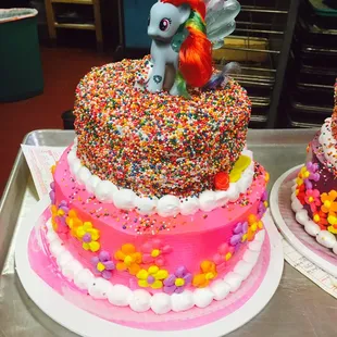 a rainbow dash cake