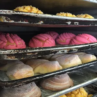 donuts, dough desserts, food