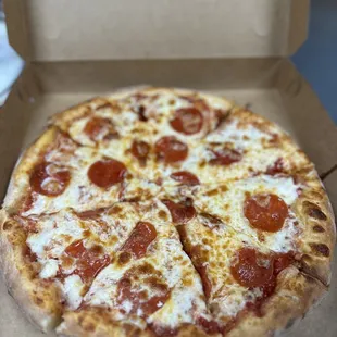 Small 12" pizza with 8 slices