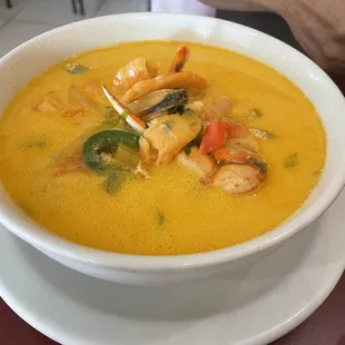 Sopa de mariscos con crema