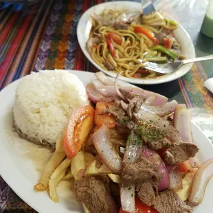 FYI thats all the meat because the whole bottom layer is fries and under that is a layer of soy sauce.