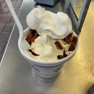 Hot fudge sundae with nuts