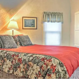 O&apos;Gilley&apos;s Room