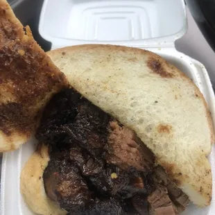 Burnt end sandwich