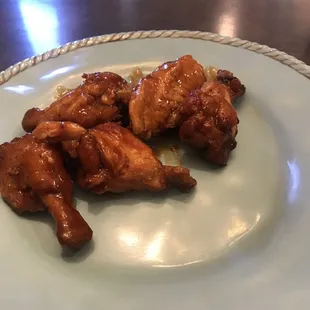 I just wanted wings and they were great I wasn't sure how they would charge so it was a surprise when they said $8.00 I was very pleased