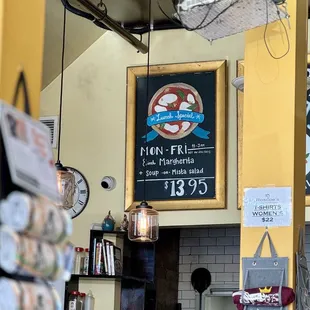 Lunch special pizza and a starter