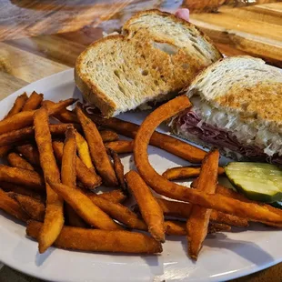Reuben with sweet potato fries